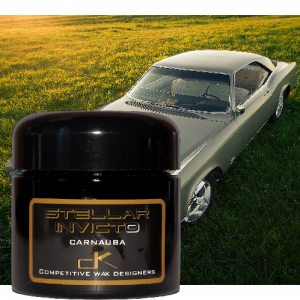Product image of Stellar Invicto Carnauba Wax in front of car.